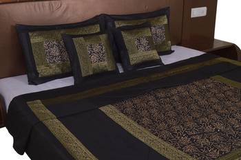 Polysilk Hand Gold Print Bed Cover Set 4
