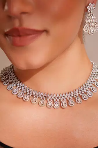 Silver plated necklace set