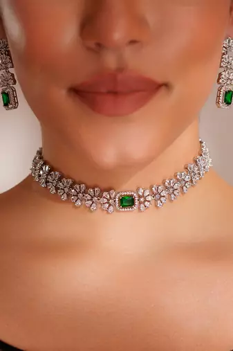 Silver plated necklace set