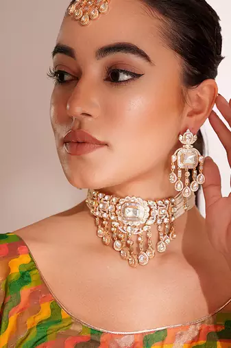 Gold plated kundan choker necklace set