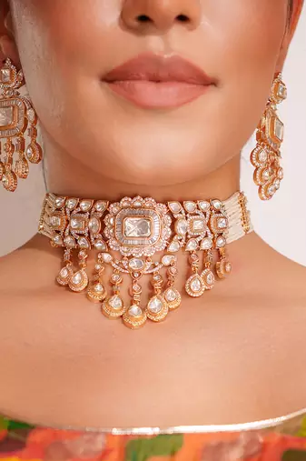 Gold plated kundan choker necklace set