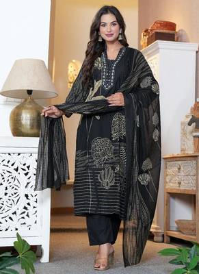 Cotton cambric printed  straight  kurti-pant-dupatta  set 1