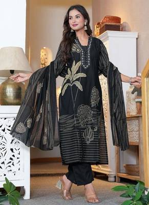 Cotton cambric printed  straight  kurti-pant-dupatta  set 3
