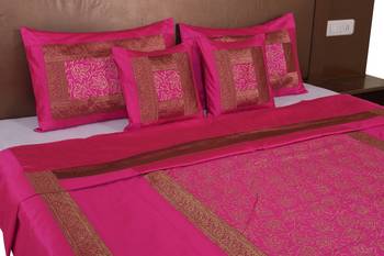 Polysilk Hand Gold Print Bed Cover Set 4