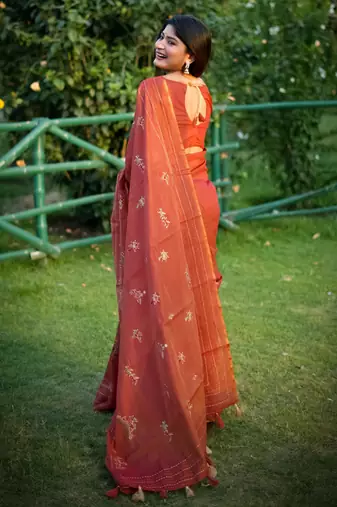 Multicolor color khadi tussar silk blend thread & kantha stitched border saree with blouse