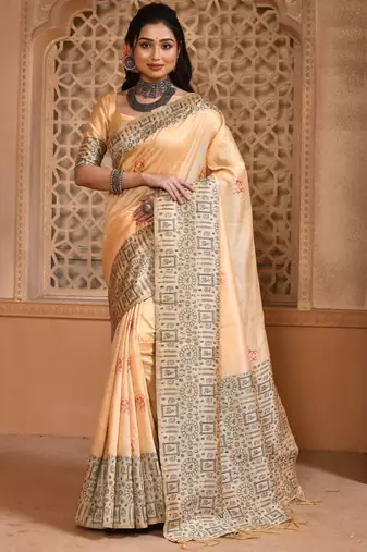 Cream color banglori handloom raw silk with rich weaving pallu saree with blouse piece