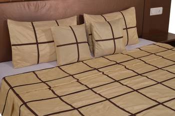 Polysilk Plain Checks Design Bed Cover Set 4