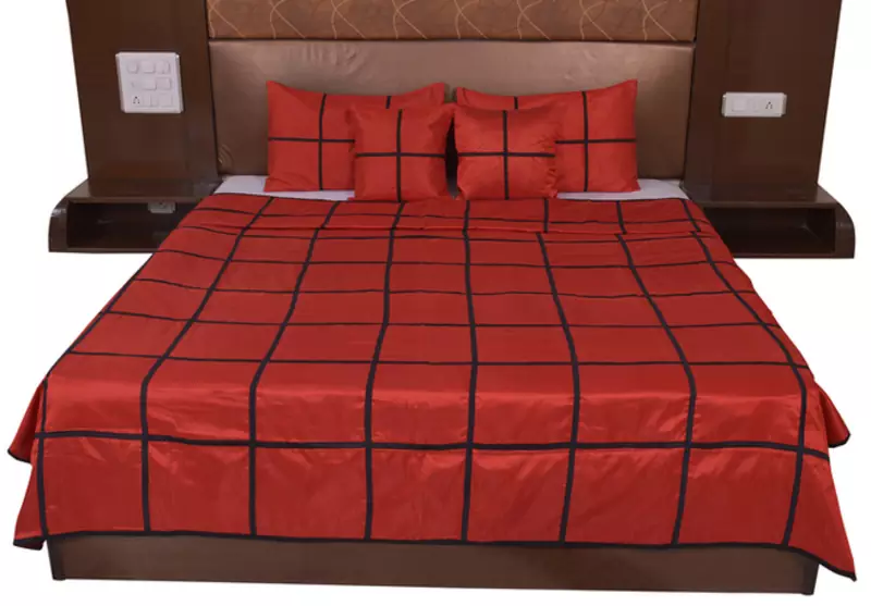 Polysilk Plain Checks Design Bed Cover Set