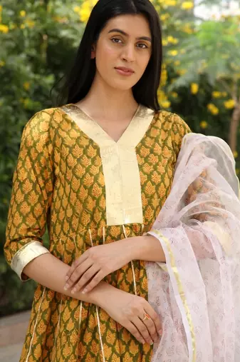 Green hand block printed cotton dobby gharara suit- set of 3