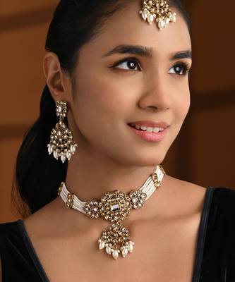 Gold plated traditional kundan & pearl necklace jewellery with earrings & maang tikka set for women  1
