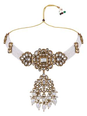 Gold plated traditional kundan & pearl necklace jewellery with earrings & maang tikka set for women  3