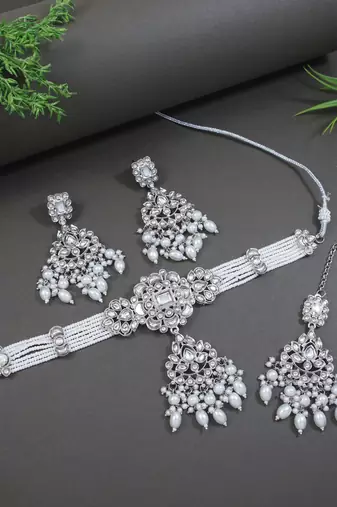 Traditional kundan & pearl necklace jewellery with earrings & maang tikka set for women 