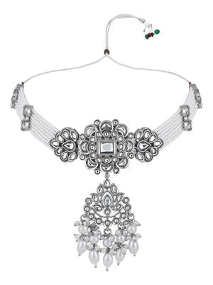 Traditional kundan & pearl necklace jewellery with earrings & maang tikka set for women  3
