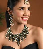 Gold plated traditional kundan & pearl drop bridal necklace with earrings & maang tikka jewellery set for women 