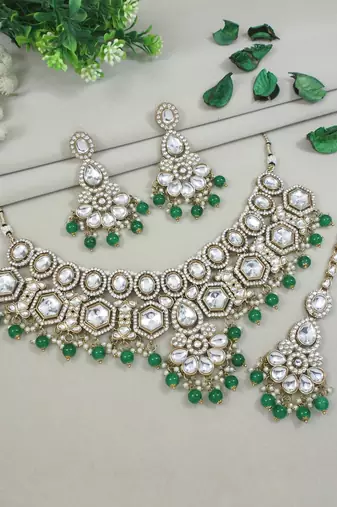 Gold plated traditional kundan & pearl drop bridal necklace with earrings & maang tikka jewellery set for women (k7295g)