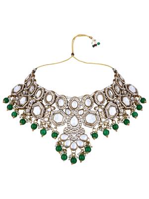 Gold plated traditional kundan & pearl drop bridal necklace with earrings & maang tikka jewellery set for women (k7295g) 3