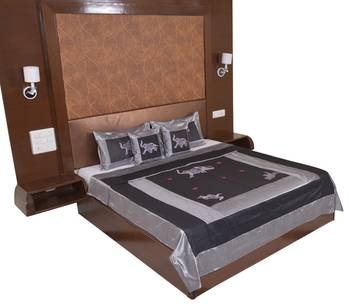 Polysilk Embroidered Bed Cover Set 2
