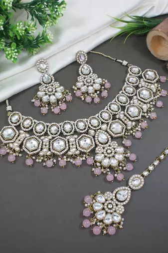 Gold plated traditional kundan & pearl drop bridal necklace with earrings & maang tikka jewellery set for women 