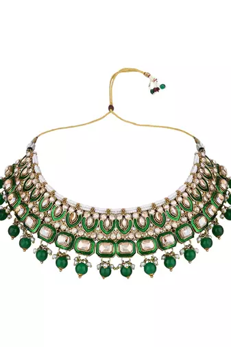 Gold plated traditional kundan & pearl chocker necklace with earrings & maang tikka for women