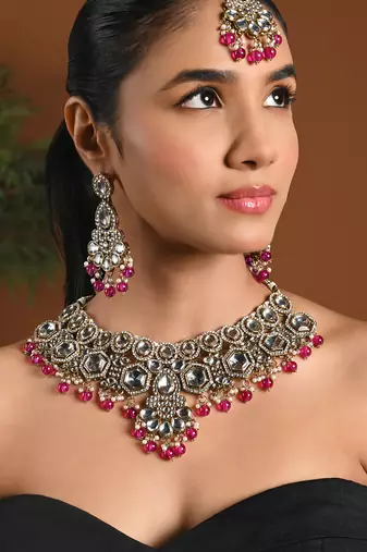 Gold plated traditional kundan & pearl drop bridal necklace with earrings & maang tikka jewellery set for women (wine)