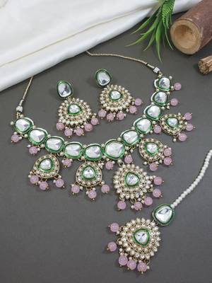 Gold plated traditional kundan & pearl chocker necklace with earrings & maang tikka for women 1