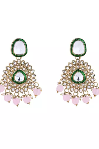Gold plated traditional kundan & pearl chocker necklace with earrings & maang tikka for women