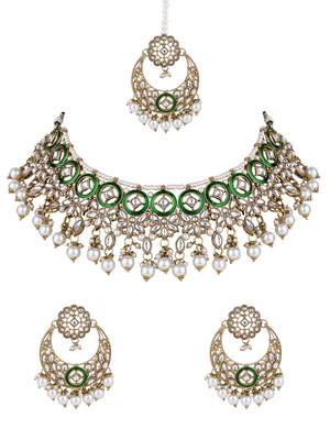 Gold plated traditional kundan & pearl chocker necklace with earrings & maang tikka for women 2