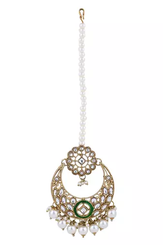 Gold plated traditional kundan & pearl chocker necklace with earrings & maang tikka for women