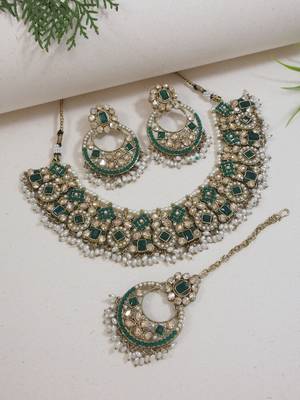 Gold plated traditional floral kundan & pearl choker necklace jewellery earrings & maang tikka set for women  1