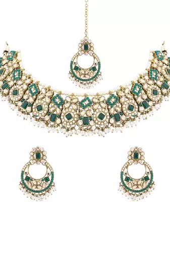 Gold plated traditional floral kundan & pearl choker necklace jewellery earrings & maang tikka set for women 