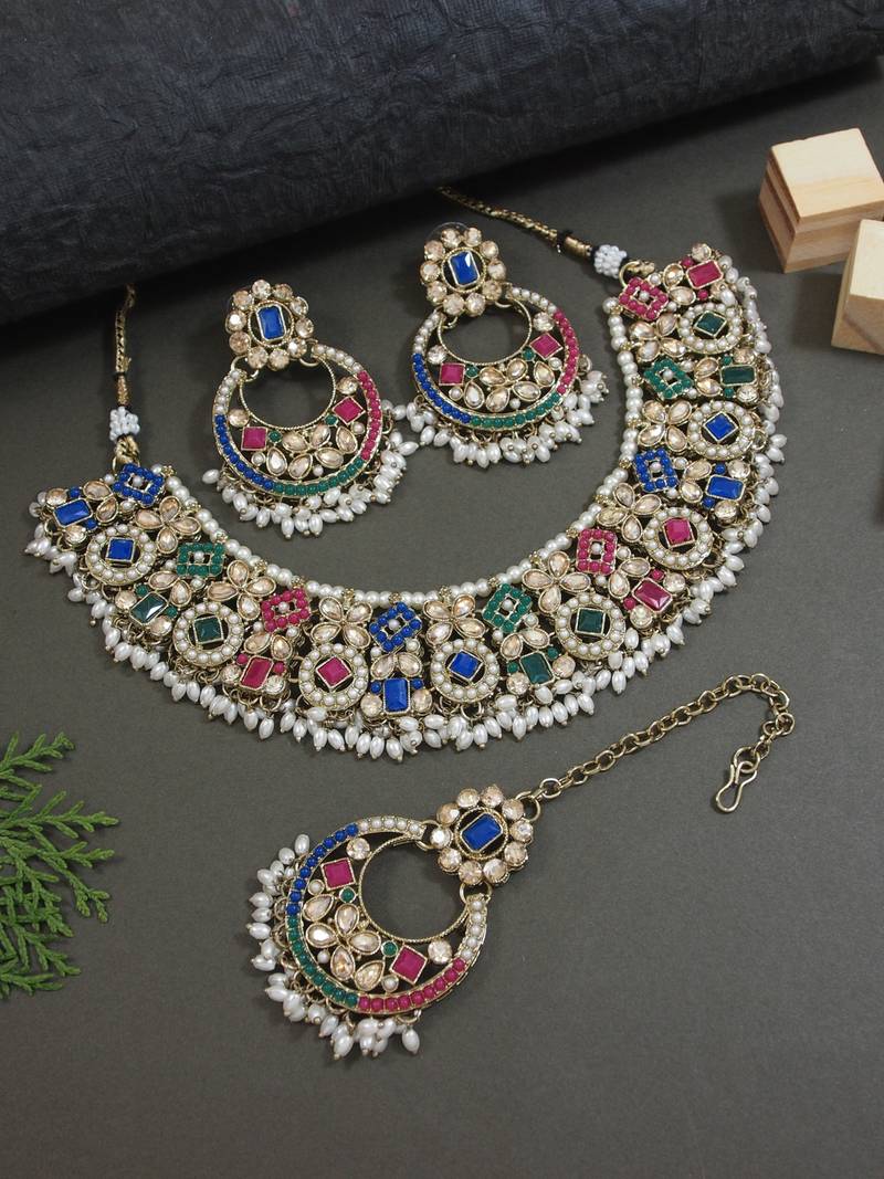 Gold plated traditional floral kundan & pearl choker necklace jewellery earrings & maang tikka set for women (k7304mul)
