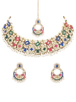 Gold plated traditional floral kundan & pearl choker necklace jewellery earrings & maang tikka set for women  2