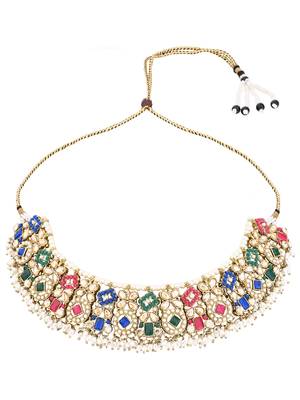 Gold plated traditional floral kundan & pearl choker necklace jewellery earrings & maang tikka set for women  3