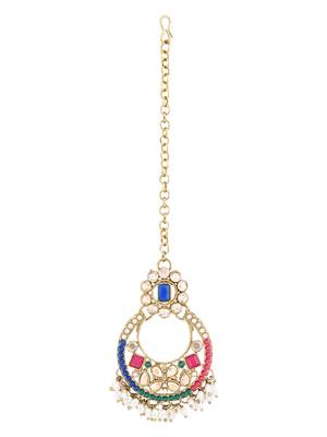 Gold plated traditional floral kundan & pearl choker necklace jewellery earrings & maang tikka set for women  5