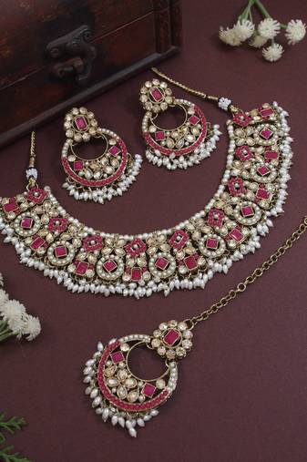 Gold plated traditional floral kundan & pearl choker necklace jewellery earrings & maang tikka set for women (dark pink)