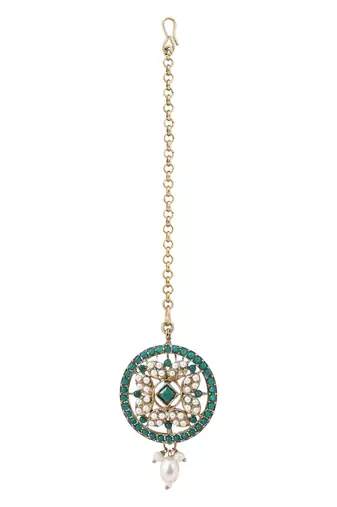 Gold plated traditional kundan & pearl choker necklace jewellery earrings & maang tikka set for women 
