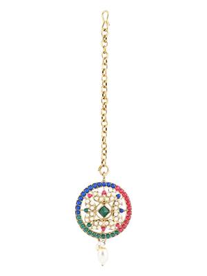 Gold plated traditional kundan & pearl choker necklace jewellery earrings & maang tikka set for women  5