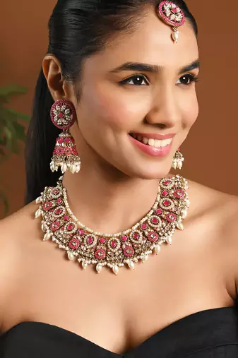 Gold plated traditional kundan & pearl choker necklace jewellery earrings & maang tikka set for women (dark pink)