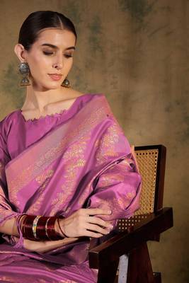 beautiful pink banarasi art silk saree with weaving work  4