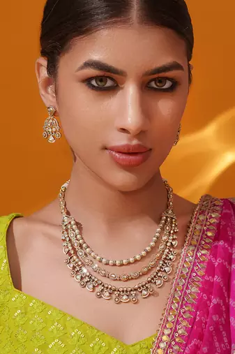 Gold plated kundan necklace set