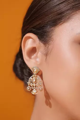 Gold plated kundan necklace set