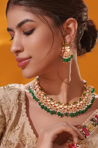 Gold plated green stone kundan necklace set