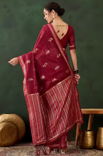 women's red jacquard silk weaving saree     radiant red royalty