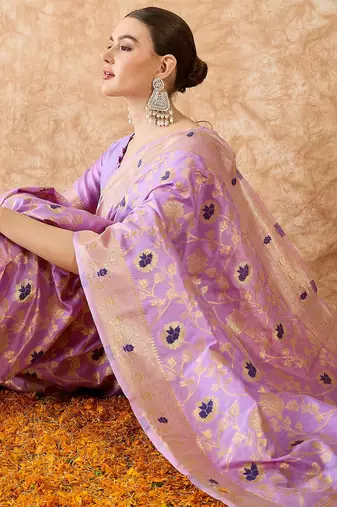 women's lavender banarasi art silk saree with exquisite weaving work 