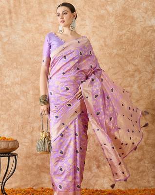 women's lavender banarasi art silk saree with exquisite weaving work  2