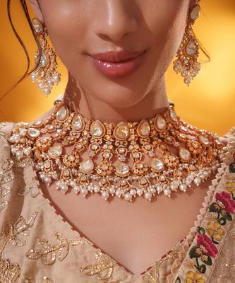 Gold plated kundan necklace set 5