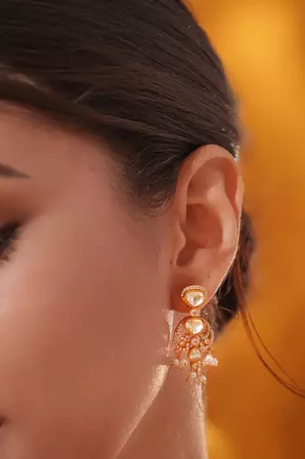 Gold plated kundan necklace set