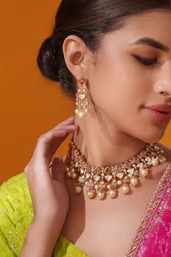 Gold plated kundan necklace set