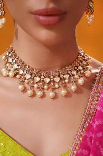 Gold plated kundan necklace set