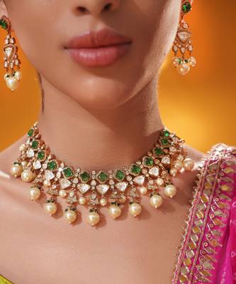 Gold plated green stone kundan necklace set 4